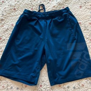 Mens Adidas athletic shorts with drawstring & pockets, M